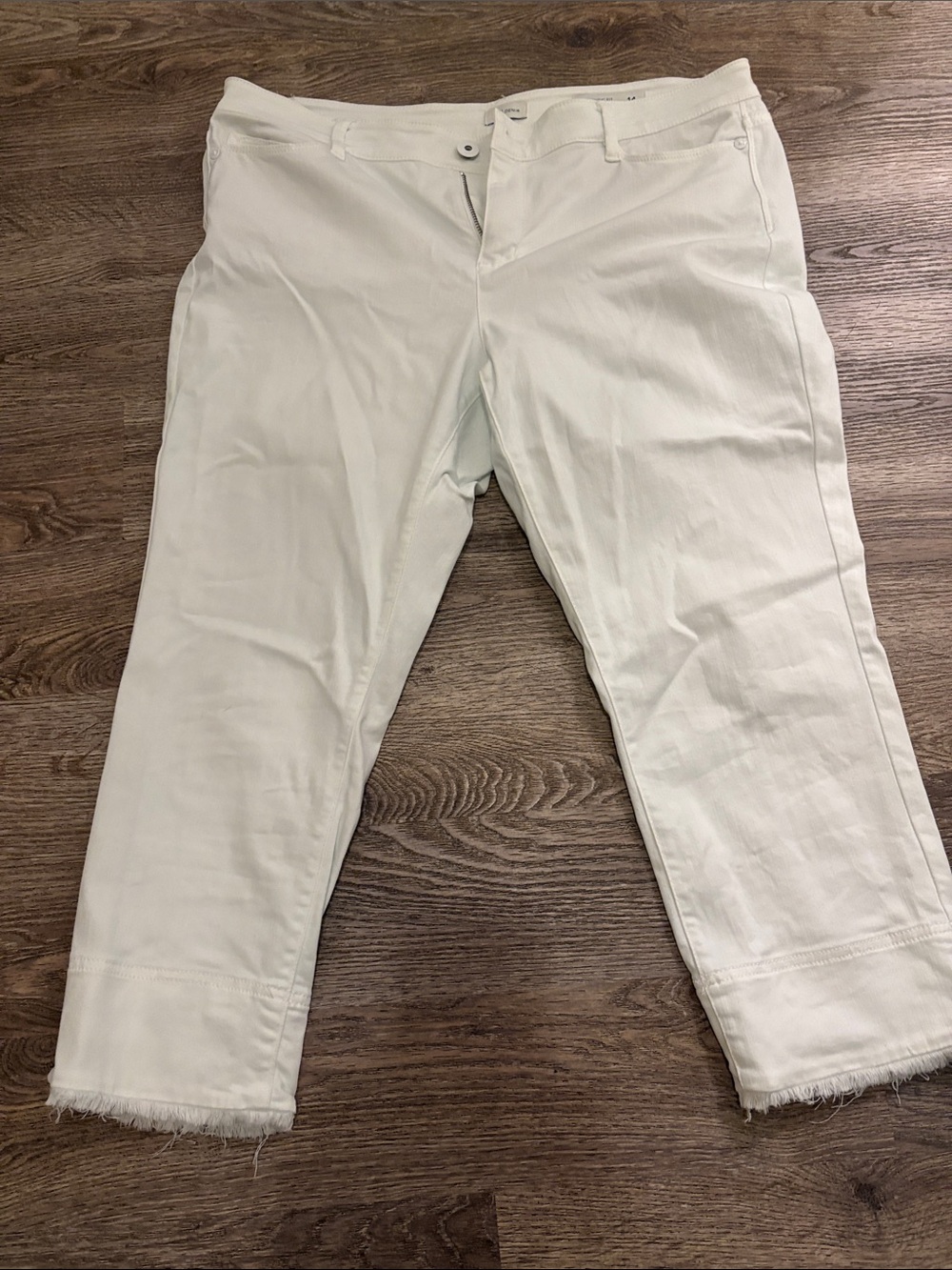 J. Jill White Cropped Frayed-Hem Jeans